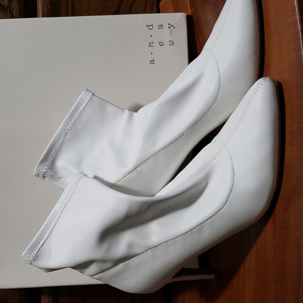Boots - Picture 2 of 7